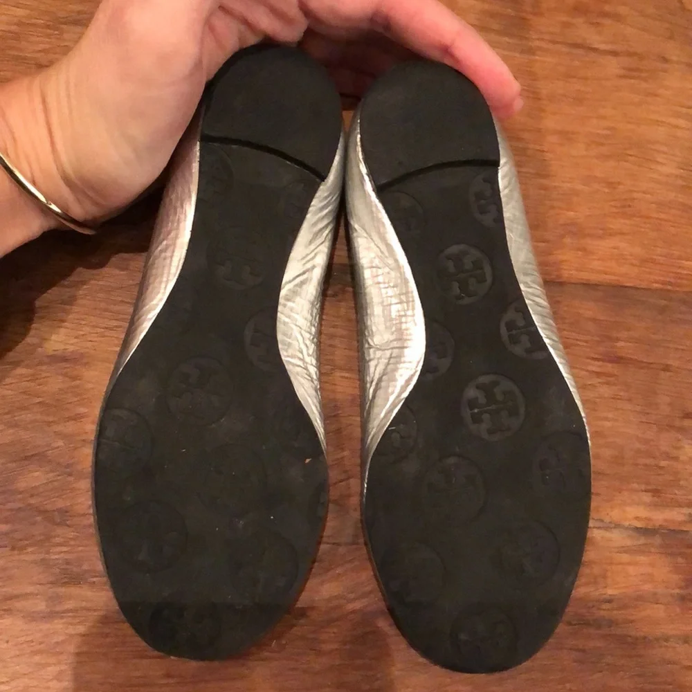 Tory Burch Reva silver flats, 10C - Picture 8 of 8